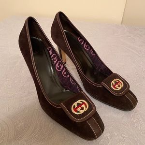 Gucci Flap Brown Suede Pumps 9B